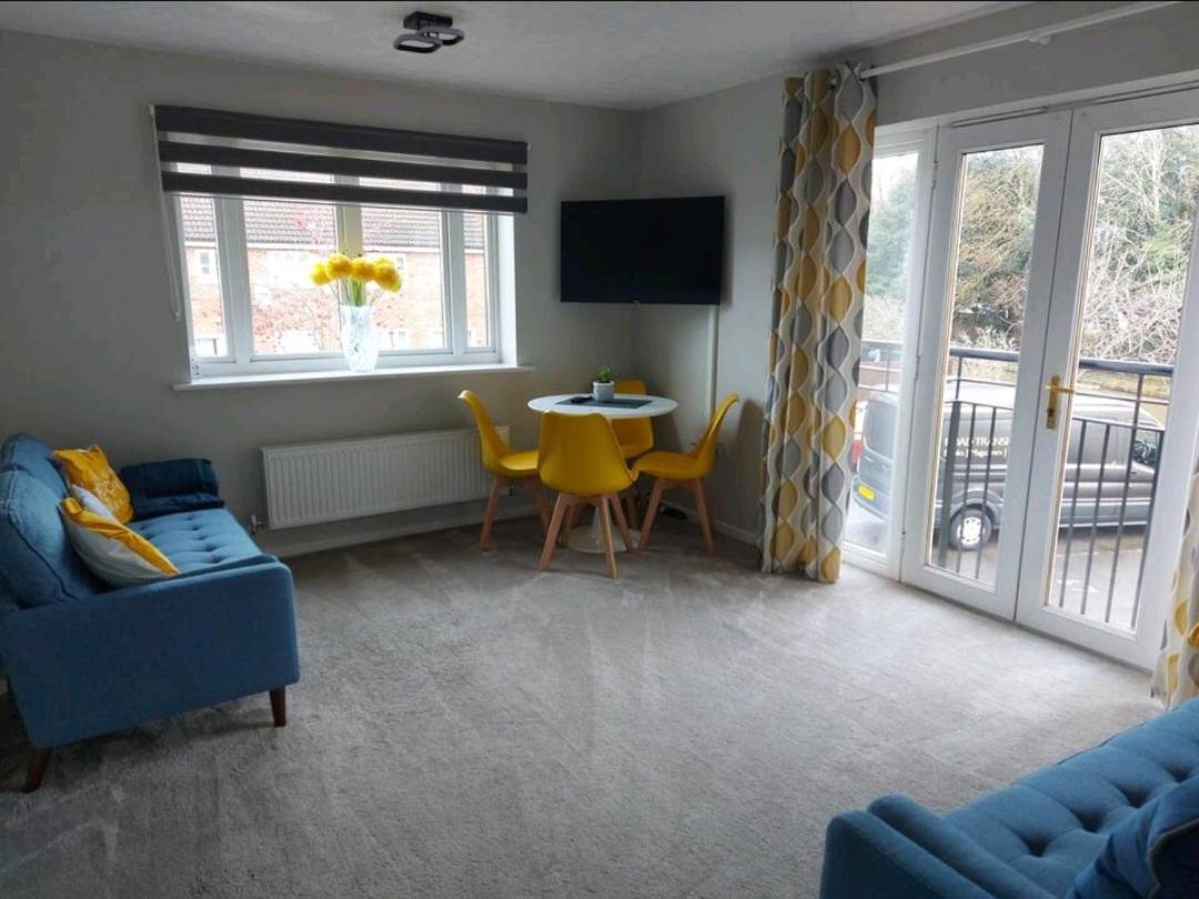 2 Bedroom Apartment Exhall Exterior foto