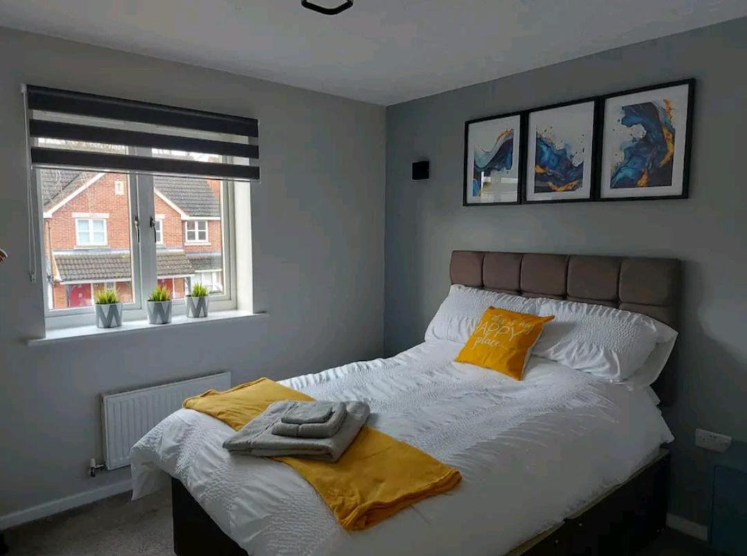 2 Bedroom Apartment Exhall Exterior foto